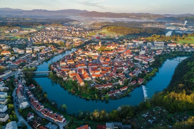 Center za socialno delo Novo Mesto zaposleni - Kaj si zaposleni mislijo o centru?