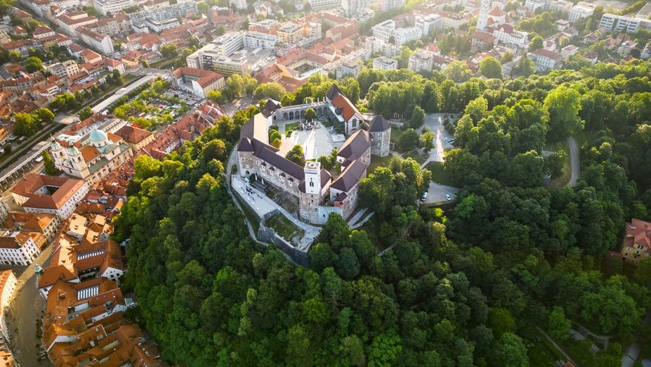 Dopust v Sloveniji – Počitniška odiseja v skriti dragulj Evrope