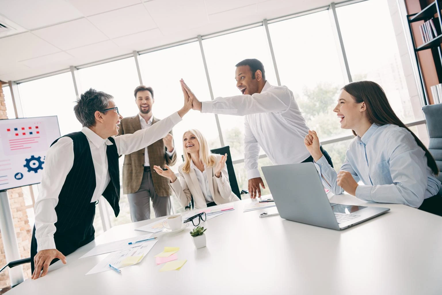 5 podjetij, ki jim zaposleni najbolj zaupajo