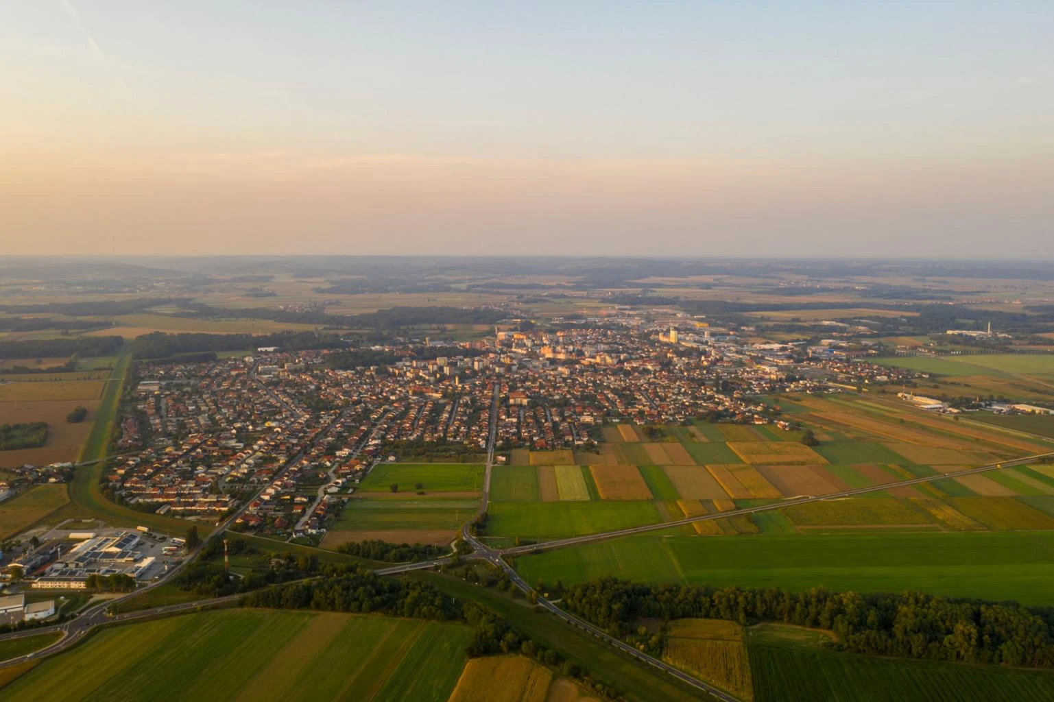 Podjetniška klima v Pomurju: analiza uspešnih podjetij