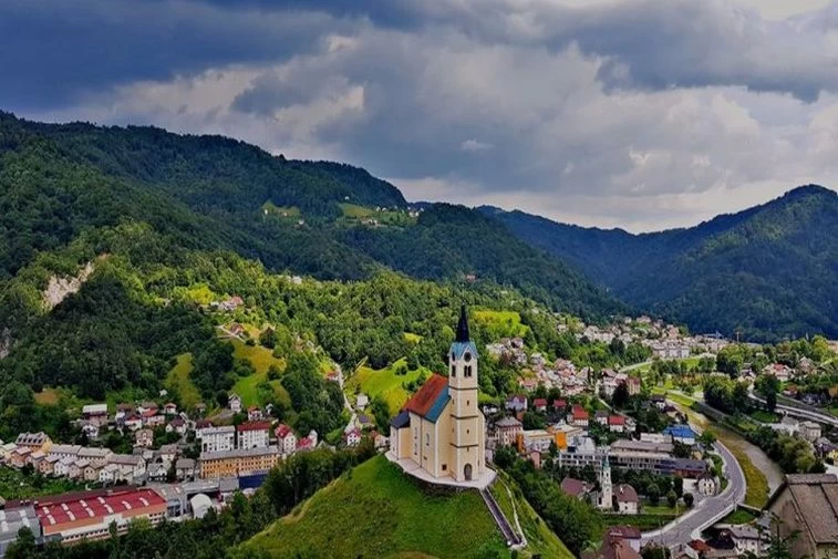 Prosta delovna mesta Idrija - Najdite svojo priložnost