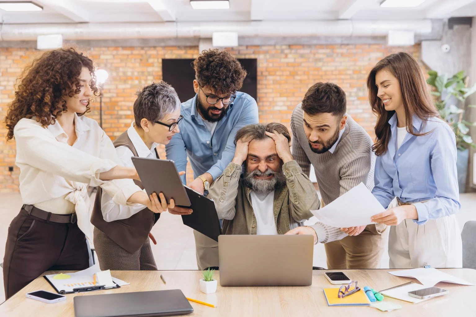 Zakaj mladi zaposleni zapuščajo podjetja?